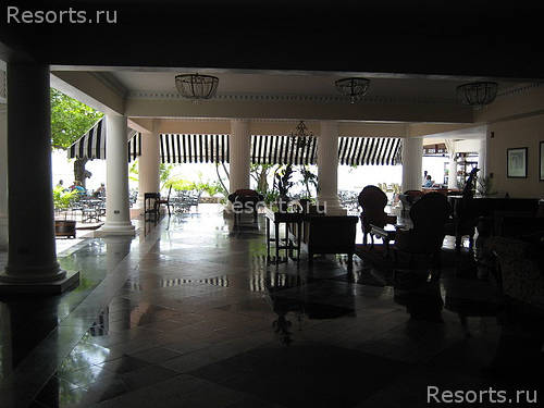 Half Moon Resort 9